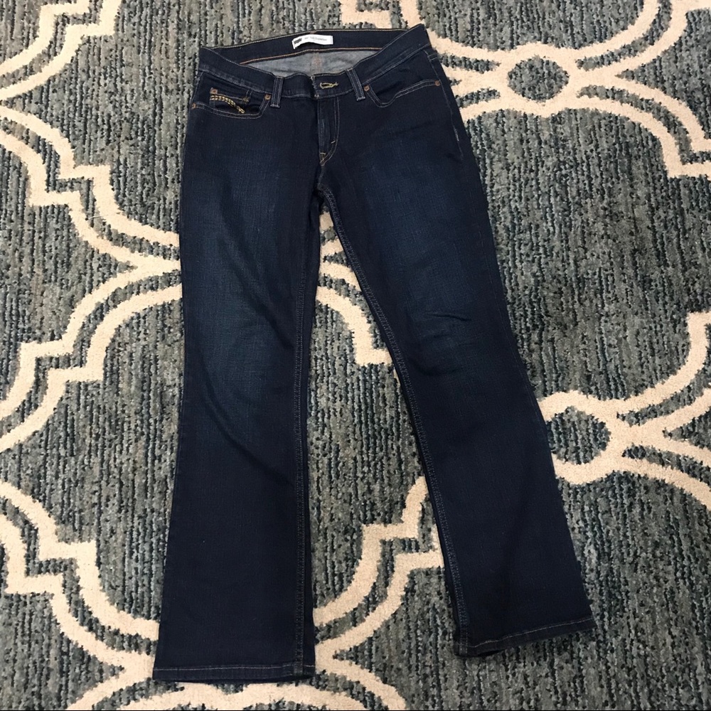 EUC Women's Levi's Dark blue jeans size 9s